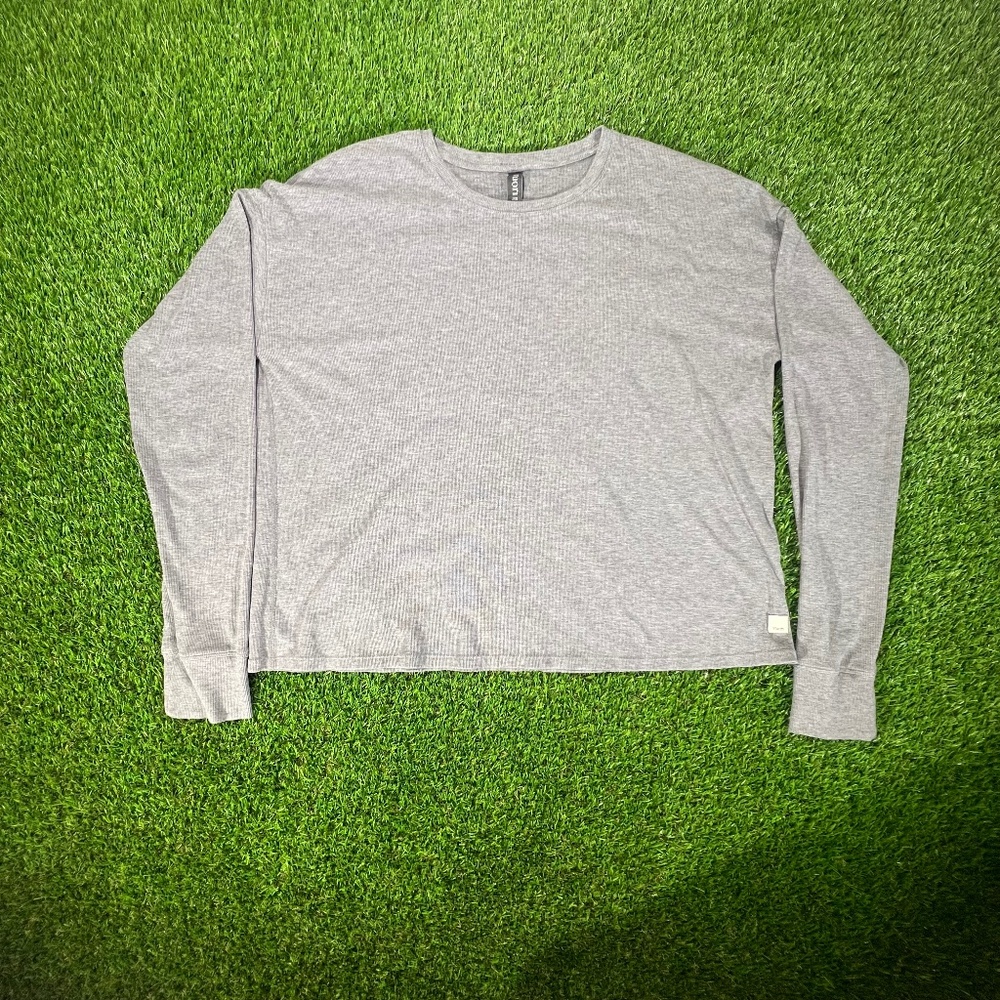 Vuori Women's Sz Medium LS Crew Neck Lightweight Lavender Ribbed Tee Top